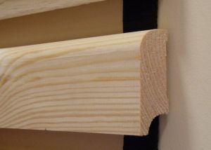 Grenen Koloniale plint 20 x 58 mm Div. bewerkingen